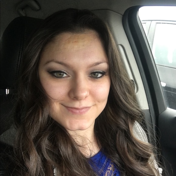 Meet your Posher, Amanda - Picture 1 of 1